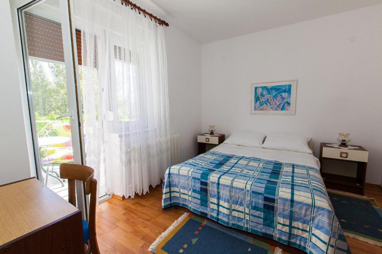 Apartment Karla Брибир Екстериор снимка