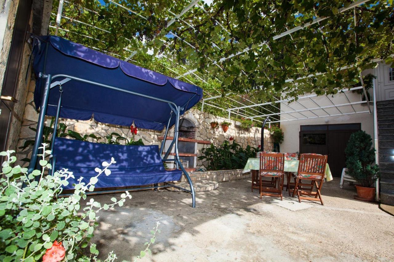 Apartment Karla Брибир Екстериор снимка