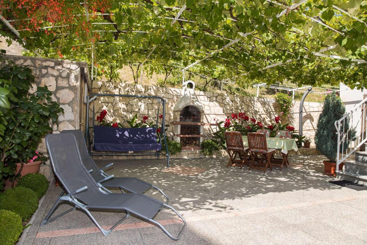 Apartment Karla Брибир Екстериор снимка